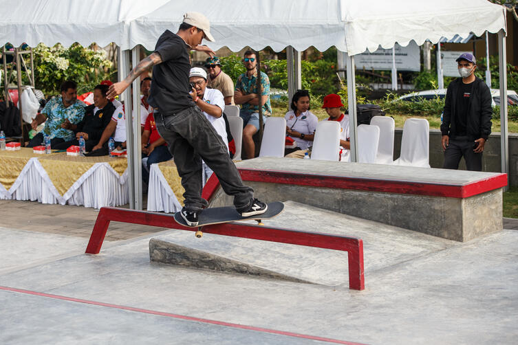 Chai Thawatchai - Nollie FS feeble