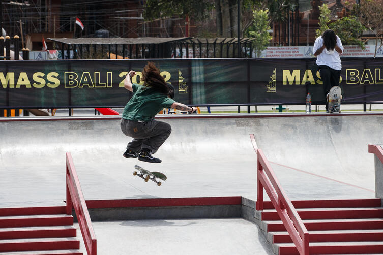 Christina Lai - Kickflip