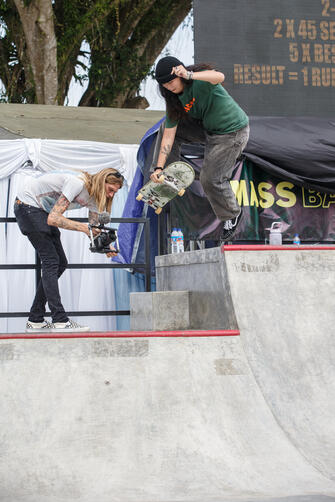 Christina Lai - Boneless