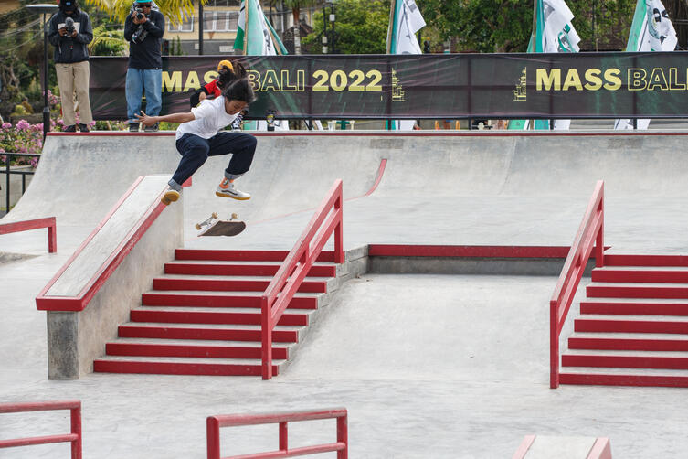 Kyandra Kailana Susanto - Kickflip