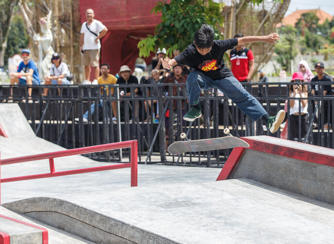 Marcellino Dava - Kickflip