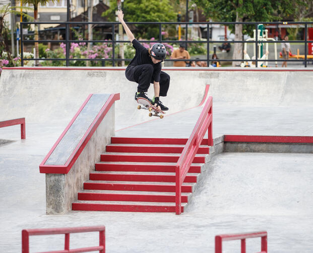 Daniil Platonov - Ollie Indy grab