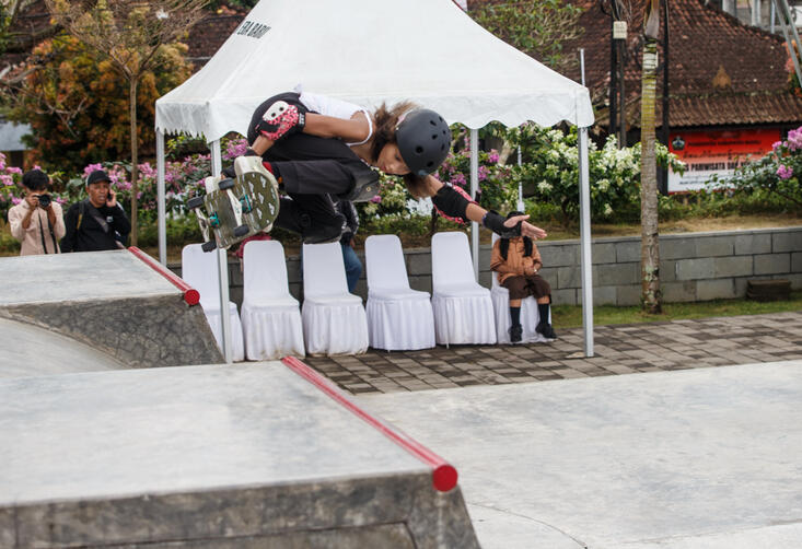 Sarkara Laislana - BS early grab