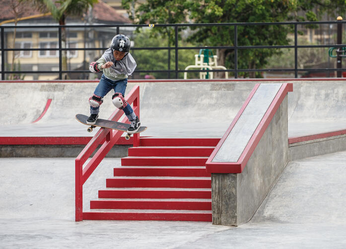 Carissa Zealova Syaifuddin - BS boardslide