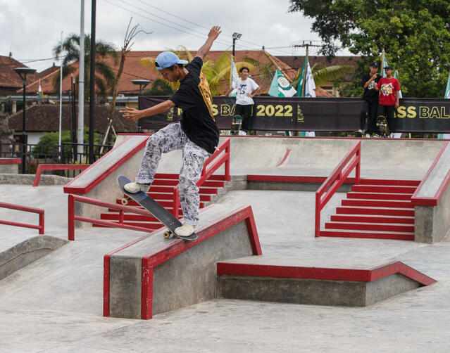 Fikri Fauzi - FS nosebluntslide