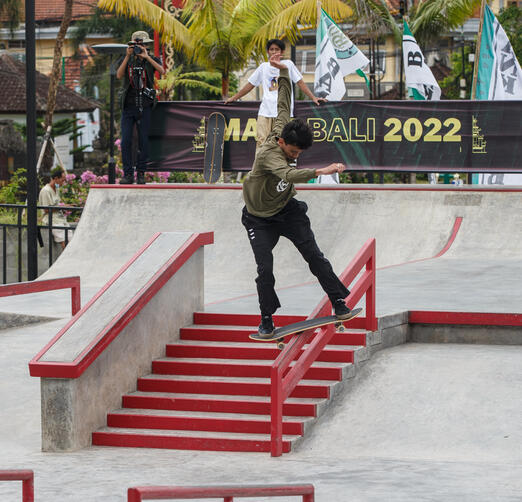 Tommy Hidayat - FS lipslide