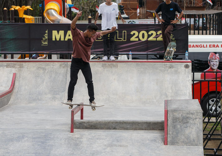 Ahmad Nazif - FS boardslide